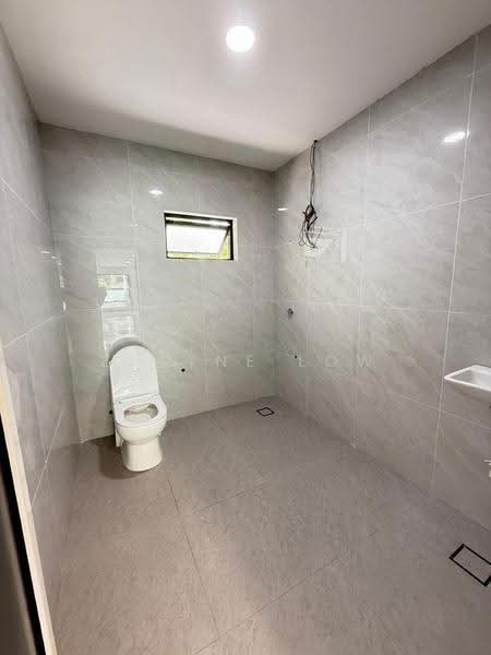 Semi-Detached House for Sale in Kampung Mohd Amin (Johor Bahru) - Elayne Low - Bathroom - PropertyGuru.com.my