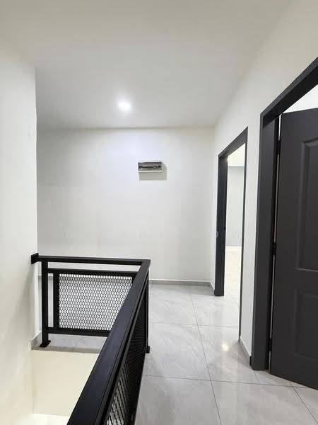 Semi-Detached House for Sale in Kampung Mohd Amin (Johor Bahru) - Elayne Low - Corridor - PropertyGuru.com.my