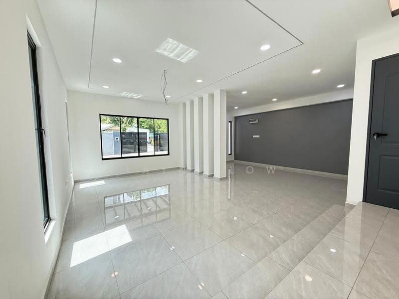 Semi-Detached House for Sale in Kampung Mohd Amin (Johor Bahru) - Elayne Low - Living Room - PropertyGuru.com.my