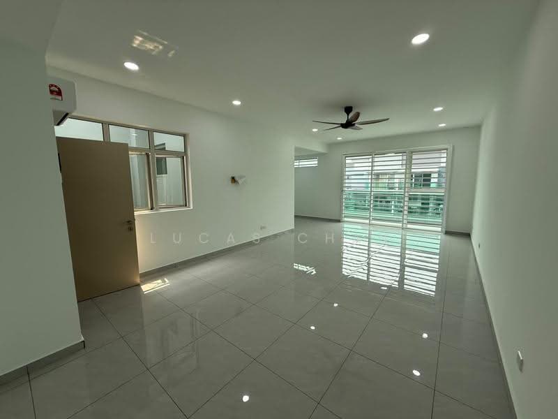 Rumah Teres 3-Tingkat untuk Disewa di Puchong (Selangor) - Lucas Chan - Living Room - PropertyGuru.com.my