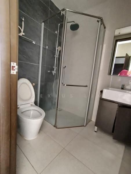 Kondominium untuk Disewa di Bay Point @ Country Garden Danga Bay - Alexius Lim - Bathroom - PropertyGuru.com.my