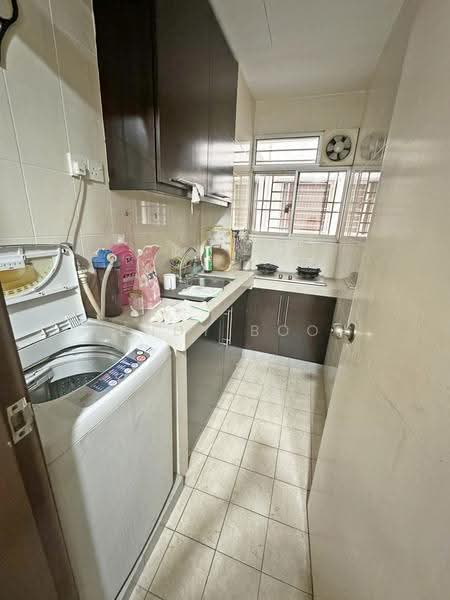 Apartment for Rent at Puteri Bayu Apartment - Wendy Boon - Kitchen - PropertyGuru.com.my
