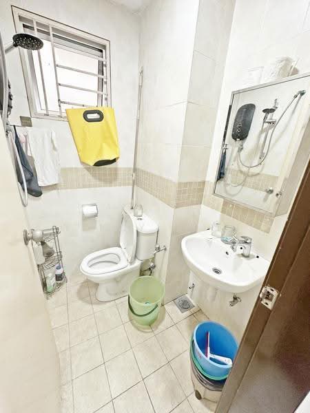 Apartment for Rent at Puteri Bayu Apartment - Wendy Boon - Bathroom - PropertyGuru.com.my
