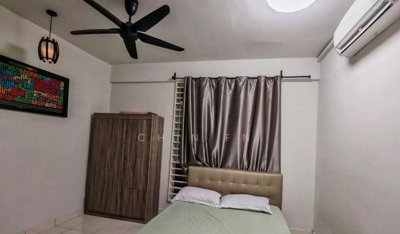 Pangsapuri untuk Dijual di Residensi Rumpun Bahagia (Residensi Melaka Tengah 1) - CHIN FN - Bedroom - PropertyGuru.com.my