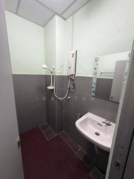 Office for Rent in Taman Miharja (Cheras) - Ivan Tan - Bathroom - PropertyGuru.com.my