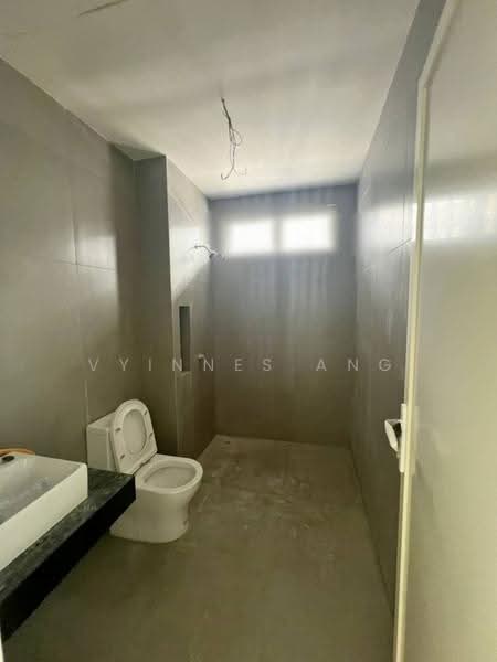 3-storey Terraced House for Sale in Butterworth (Penang) - Vyinnes Ang - Bathroom - PropertyGuru.com.my