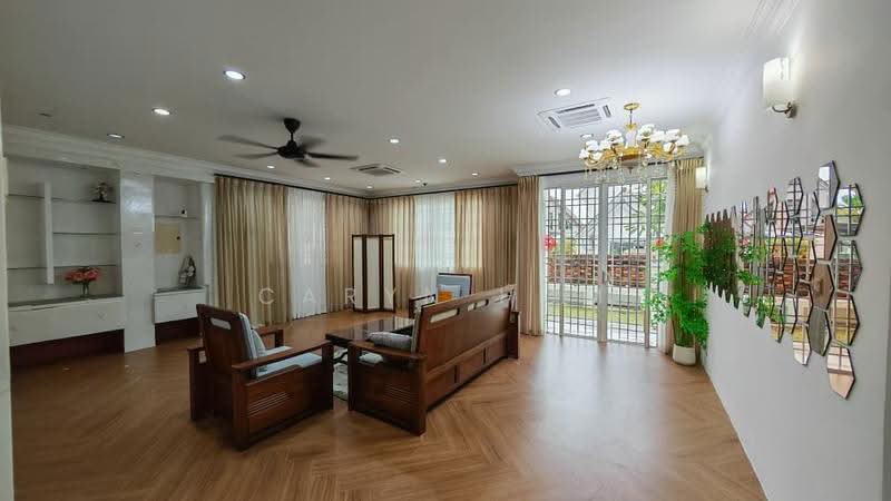 Bungalow House untuk Disewa di Batu Ferringhi (Penang) - Caryn Hum - Living Room - PropertyGuru.com.my