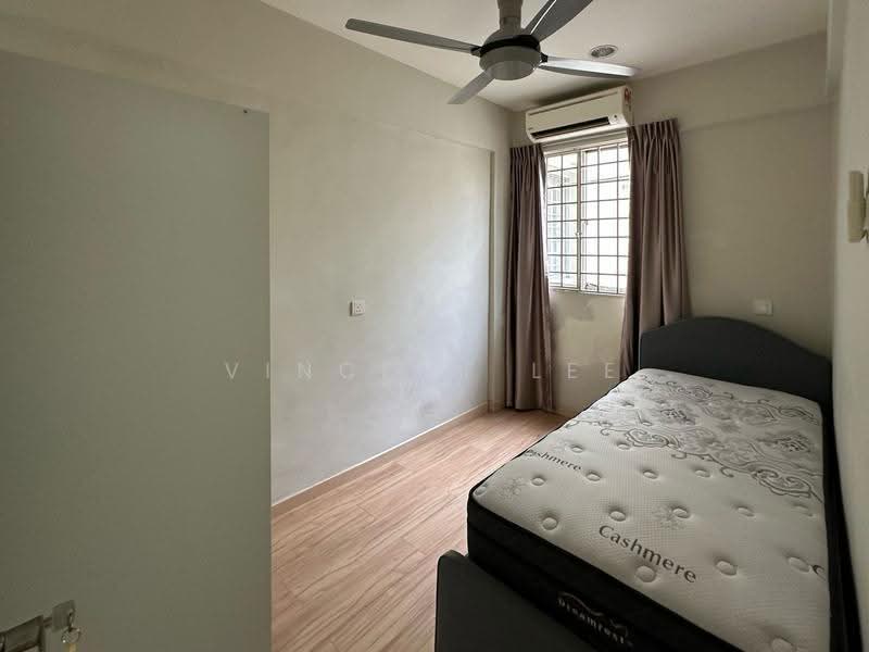 Kondominium untuk Disewa di Kuchai Brem Park 2 - Vincent Lee - Bedroom - PropertyGuru.com.my