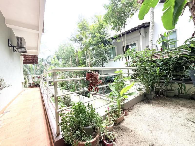 Rumah Berkembar untuk Dijual di Kota Damansara (Selangor) - Kamaruzaman Omar - Balcony - PropertyGuru.com.my