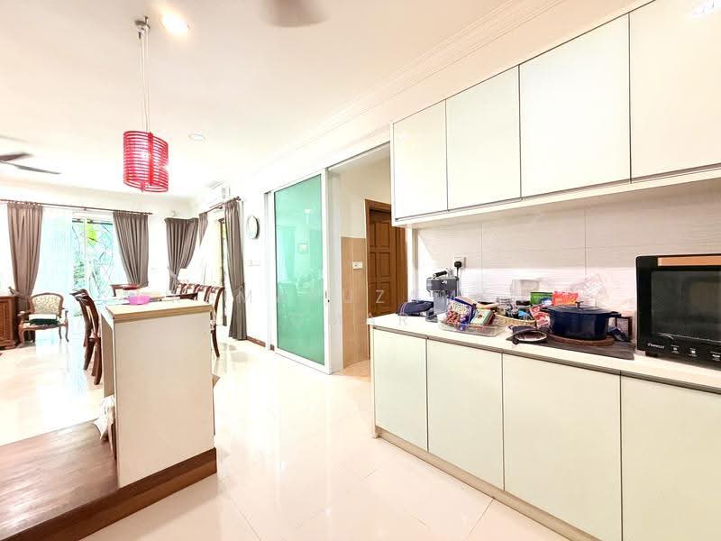 Rumah Berkembar untuk Dijual di Kota Damansara (Selangor) - Kamaruzaman Omar - Kitchen - PropertyGuru.com.my