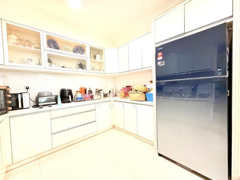 Rumah Berkembar untuk Dijual di Kota Damansara (Selangor) - Kamaruzaman Omar - Kitchen - PropertyGuru.com.my
