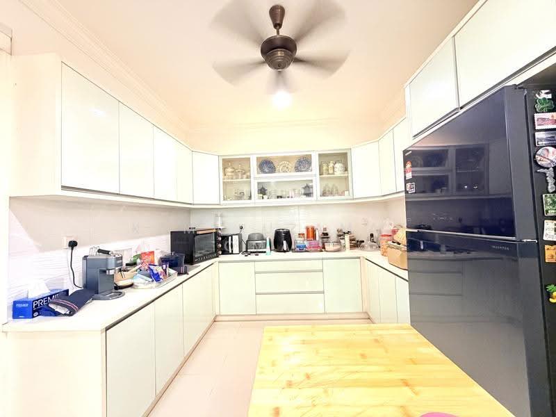 Rumah Berkembar untuk Dijual di Kota Damansara (Selangor) - Kamaruzaman Omar - Kitchen - PropertyGuru.com.my