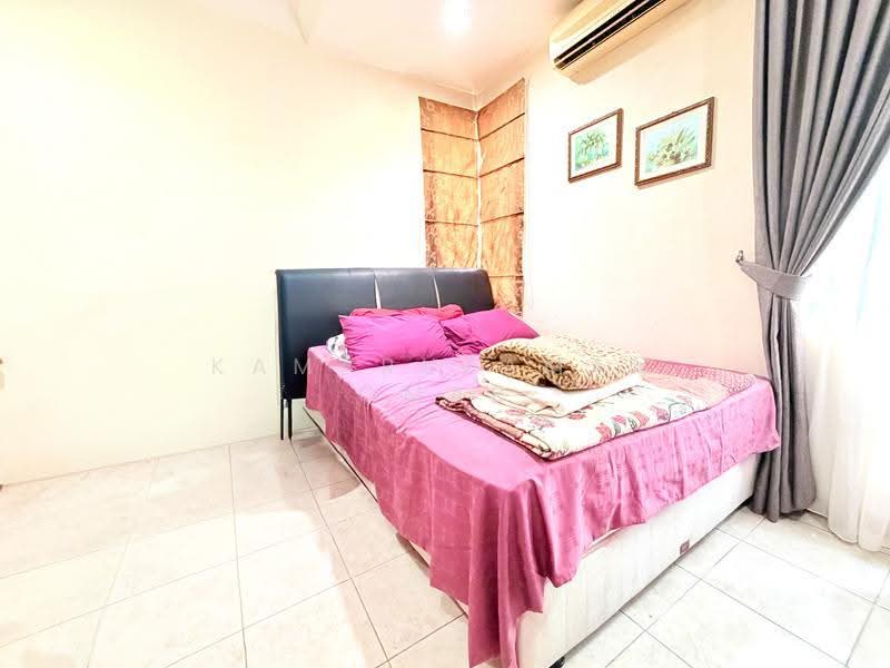 Rumah Berkembar untuk Dijual di Kota Damansara (Selangor) - Kamaruzaman Omar - Bedroom - PropertyGuru.com.my