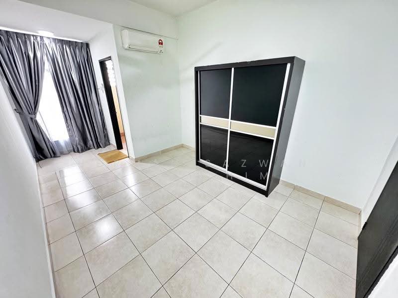 2-storey Terraced House for Sale in Taman Bangi Avenue (Bangi) - Herman Sazwan Nor Rahim - Interior - PropertyGuru.com.my