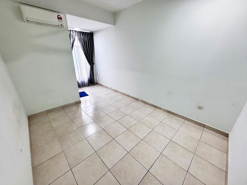 2-storey Terraced House for Sale in Taman Bangi Avenue (Bangi) - Herman Sazwan Nor Rahim - Bedroom - PropertyGuru.com.my