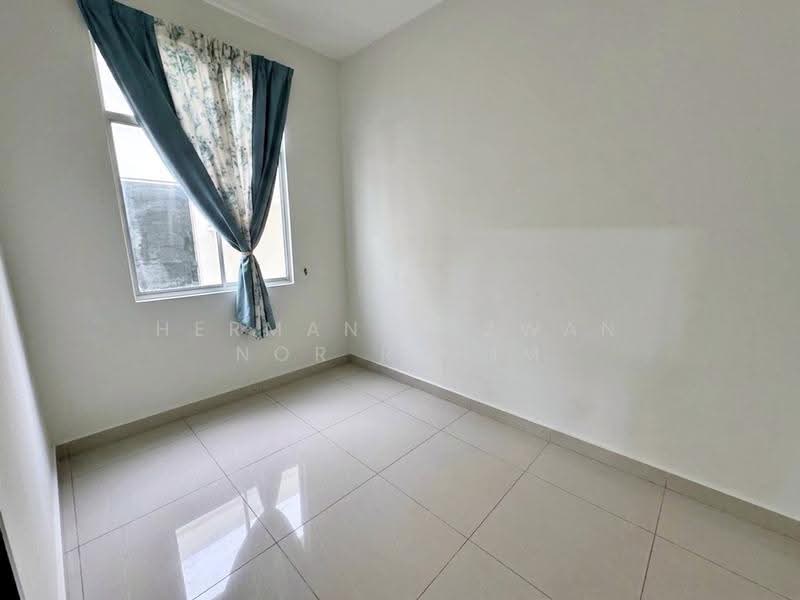 2-storey Terraced House for Sale in Taman Bangi Avenue (Bangi) - Herman Sazwan Nor Rahim - Bedroom - PropertyGuru.com.my
