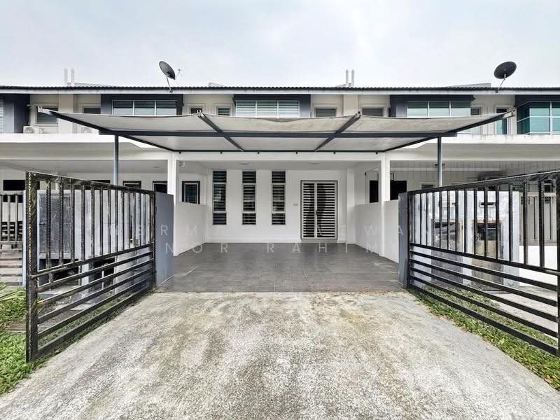 2-storey Terraced House for Sale in Taman Bangi Avenue (Bangi) - Herman Sazwan Nor Rahim - Exterior - PropertyGuru.com.my