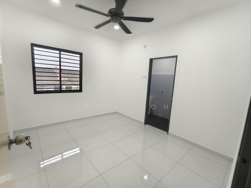 2-storey Terraced House for Sale in Taman Bukit Kempas (Tampoi) - Sean Yeoh - Interior - PropertyGuru.com.my