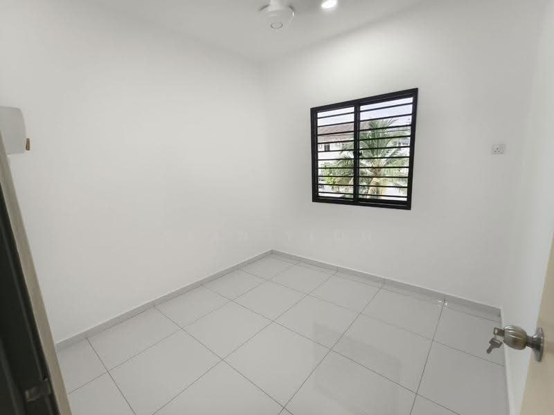 2-storey Terraced House for Sale in Taman Bukit Kempas (Tampoi) - Sean Yeoh - Interior - PropertyGuru.com.my