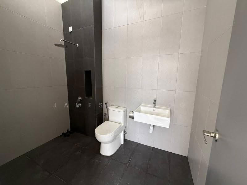 2-storey Terraced House for Sale in Taman Mount Austin (Tebrau) - Jameson Choo - Bathroom - PropertyGuru.com.my