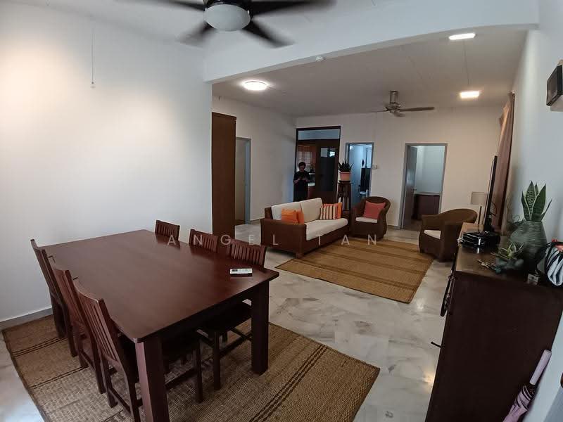 Pangsapuri untuk Dijual di Subang Perdana Goodyear Court 3 - Angel Tan - Living Room - PropertyGuru.com.my