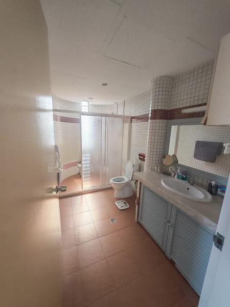 Pangsapuri untuk Dijual di Taman Festival - Bryan H'ng - Bathroom - PropertyGuru.com.my