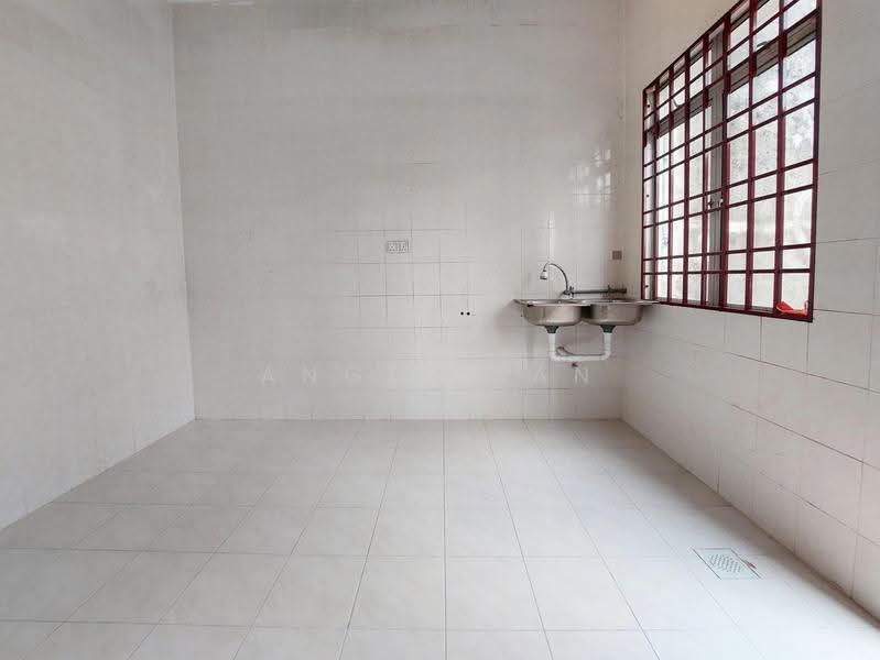 2-storey Terraced House for Sale in Seksyen 2, Taman Kinrara (Puchong) - Angel Tan - Kitchen - PropertyGuru.com.my