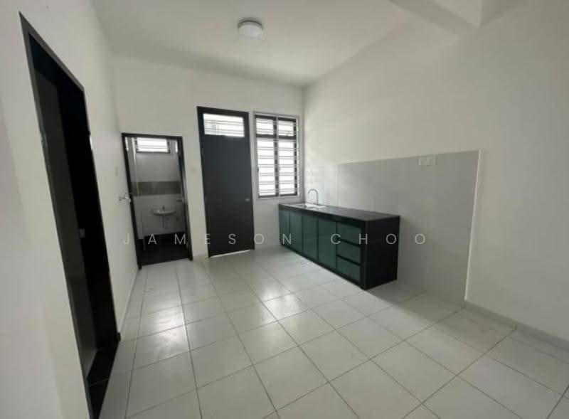 2-storey Terraced House for Sale in Taman Mount Austin (Tebrau) - Jameson Choo - Kitchen - PropertyGuru.com.my