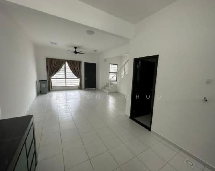 2-storey Terraced House for Sale in Taman Mount Austin (Tebrau) - Jameson Choo - Living Room - PropertyGuru.com.my