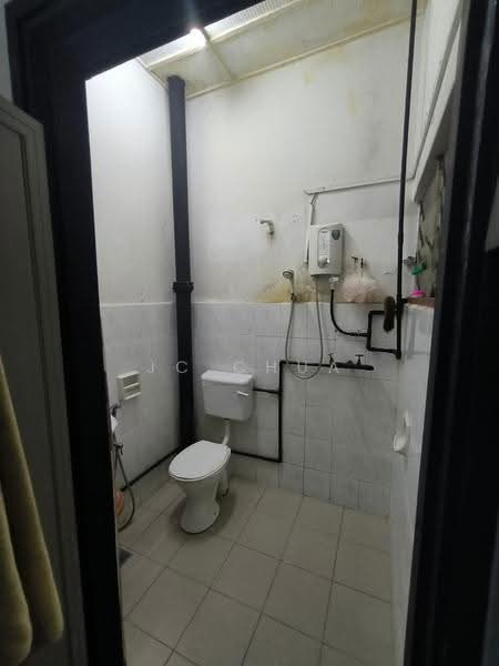 Rumah Teres 1-Tingkat untuk Dijual di Taman Bunga Raya (Setapak) - JC Chua - Bathroom - PropertyGuru.com.my