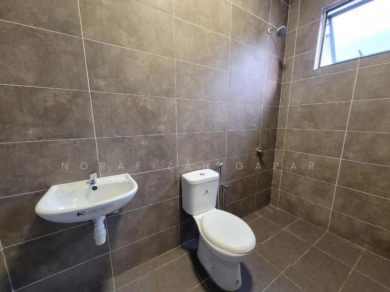 2-storey Terraced House for Rent in Dengkil (Selangor) - NoraFizah Gapar - Bathroom - PropertyGuru.com.my