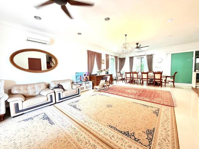 Rumah Berkembar untuk Dijual di Kota Damansara (Selangor) - NORFADILAH ZAINUDDIN - Living Room - PropertyGuru.com.my