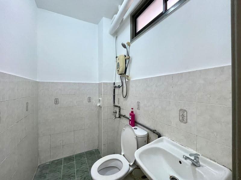 2-storey Terraced House for Sale in Sungai Ara (Penang) - Lim Yi An - Bathroom - PropertyGuru.com.my