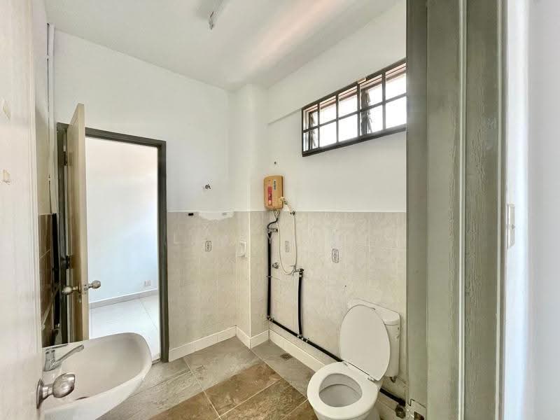 2-storey Terraced House for Sale in Sungai Ara (Penang) - Lim Yi An - Bathroom - PropertyGuru.com.my