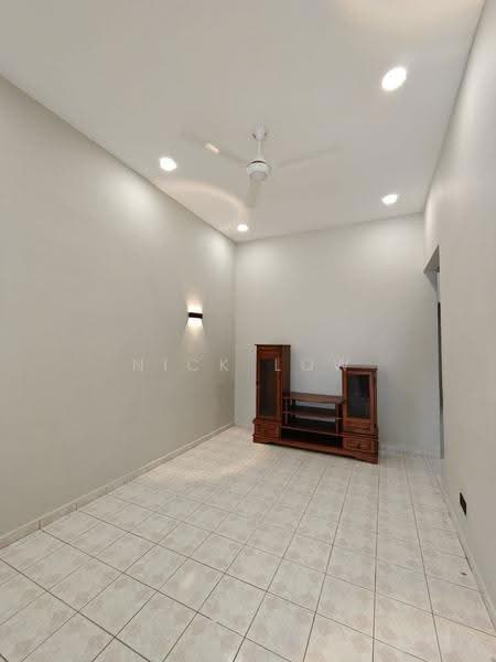 Rumah Teres 1-Tingkat untuk Disewa di Taman Perling (Perling) - Nick Low - Living Room - PropertyGuru.com.my
