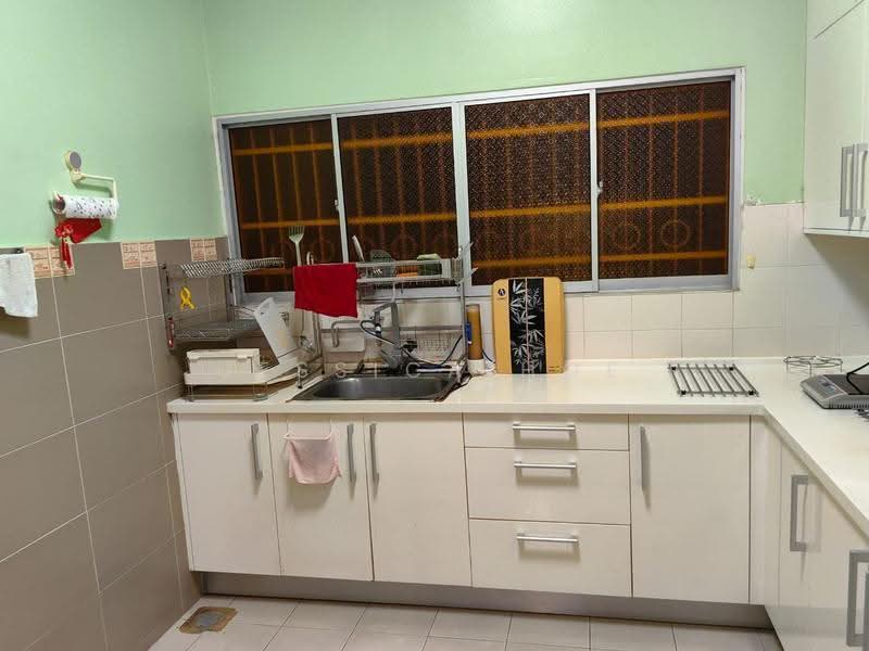 Rumah Teres 2-Tingkat untuk Disewa di Taman Bukit Subang (Shah Alam) - Jessica Hoe - Kitchen - PropertyGuru.com.my