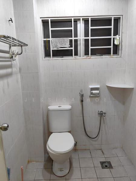 Rumah Teres 2-Tingkat untuk Disewa di Taman Bukit Subang (Shah Alam) - Jessica Hoe - Bathroom - PropertyGuru.com.my