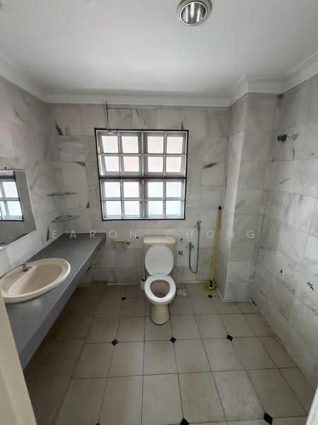 2-storey Terraced House for Rent in Bandar Sungai Long (Selangor) - Earon Chong - Bathroom - PropertyGuru.com.my