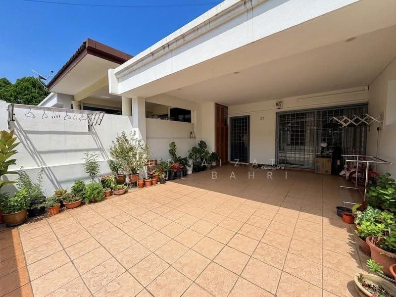 Rumah Teres untuk Dijual di SS 23, Taman Sea (Petaling Jaya) - Mohd Aizat Saiful Bahri - Exterior - PropertyGuru.com.my