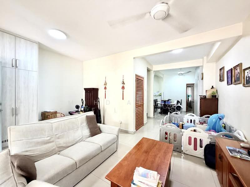 Rumah Teres untuk Dijual di SS 23, Taman Sea (Petaling Jaya) - Mohd Aizat Saiful Bahri - Living Room - PropertyGuru.com.my