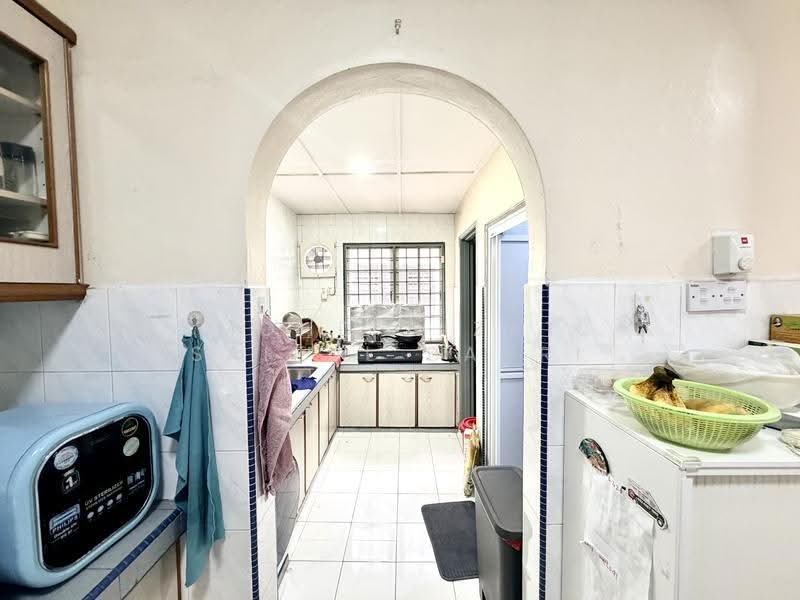 Rumah Teres untuk Dijual di SS 23, Taman Sea (Petaling Jaya) - Mohd Aizat Saiful Bahri - Kitchen - PropertyGuru.com.my