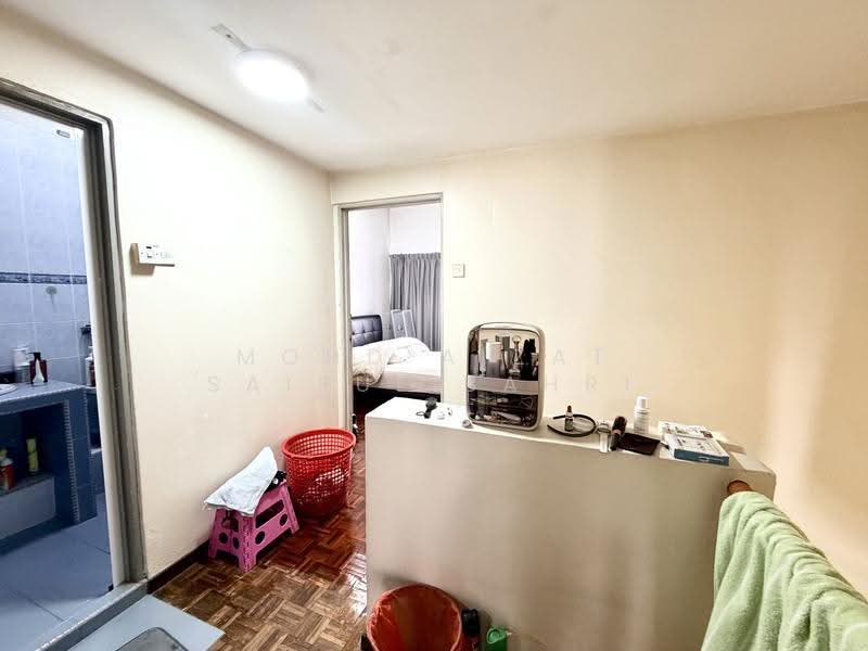 Rumah Teres untuk Dijual di SS 23, Taman Sea (Petaling Jaya) - Mohd Aizat Saiful Bahri - Bedroom - PropertyGuru.com.my