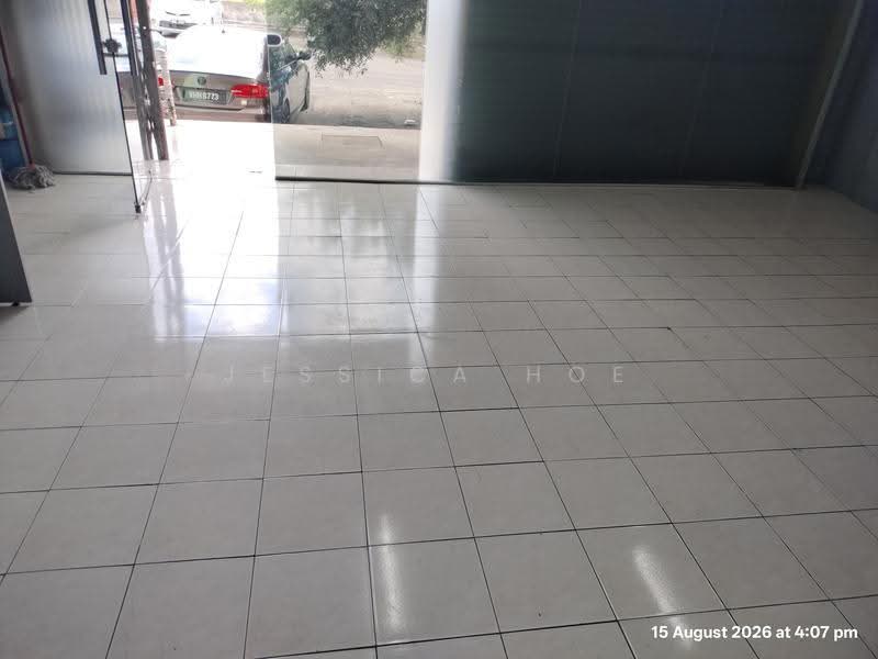 Kedai untuk Disewa di Bandar Putra Permai (Seri Kembangan) - Jessica Hoe - PropertyGuru.com.my