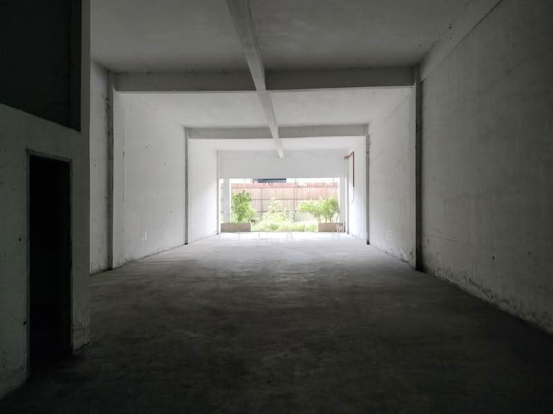 Warehouse for Rent in Kampung Bukit Kemuning (Shah Alam) - Jessica Hoe - PropertyGuru.com.my