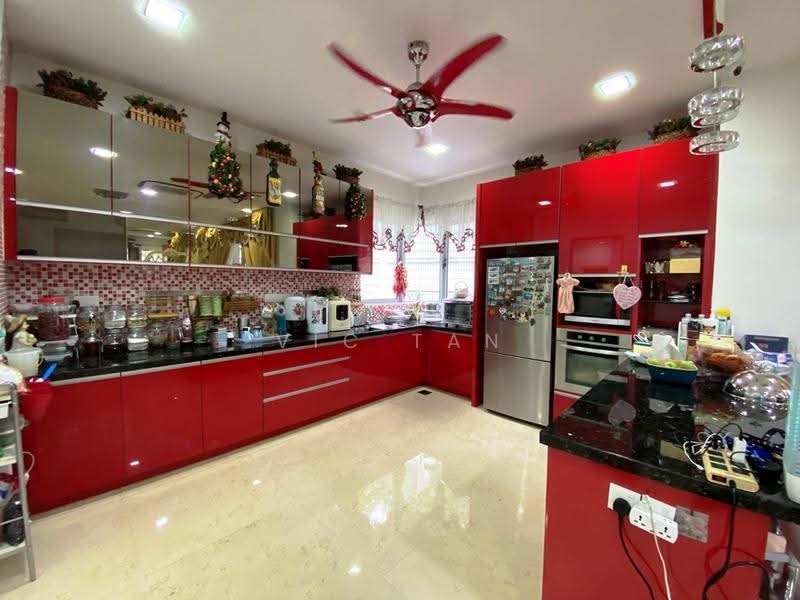 Bungalow House for Sale in Taman Taynton View (Cheras) - Vic Tan - Kitchen - PropertyGuru.com.my