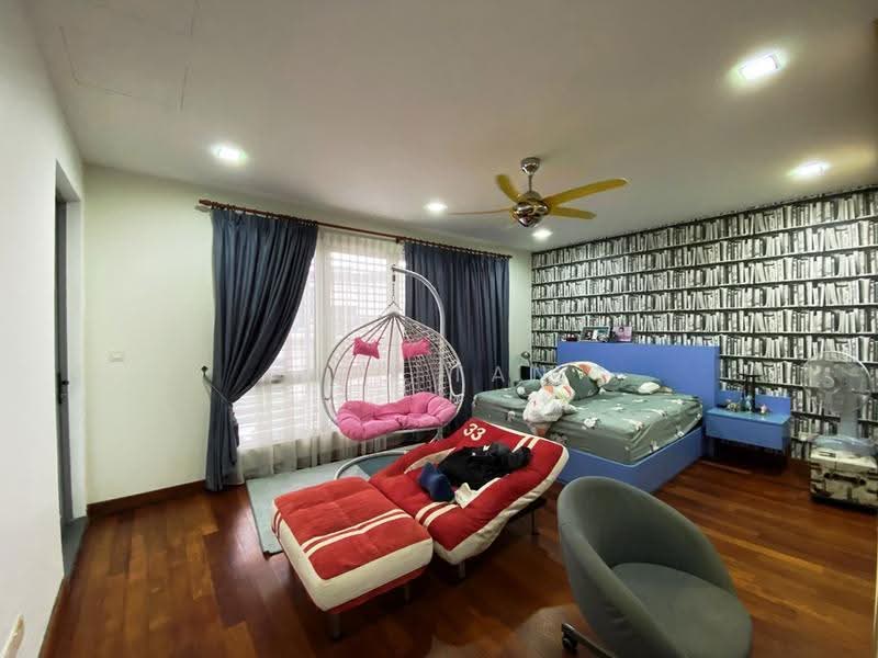 Bungalow House for Sale in Taman Taynton View (Cheras) - Vic Tan - Bedroom - PropertyGuru.com.my