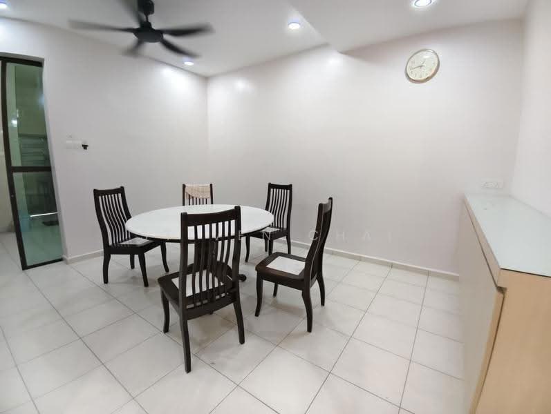 2-storey Terraced House for Rent in Taman Semabok Perdana (Semabok) - Steven Chai - Dining Room - PropertyGuru.com.my