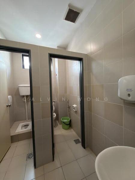 Semi-D Factory for Sale in Iskandar Puteri (Nusajaya) (Johor) - Calvin Wong - Bathroom - PropertyGuru.com.my