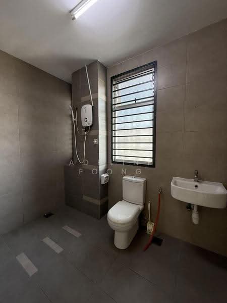 Rumah Teres 2-Tingkat untuk Disewa di Bandar Rimbayu (Telok Panglima Garang) - Adeline Foong - Bathroom - PropertyGuru.com.my