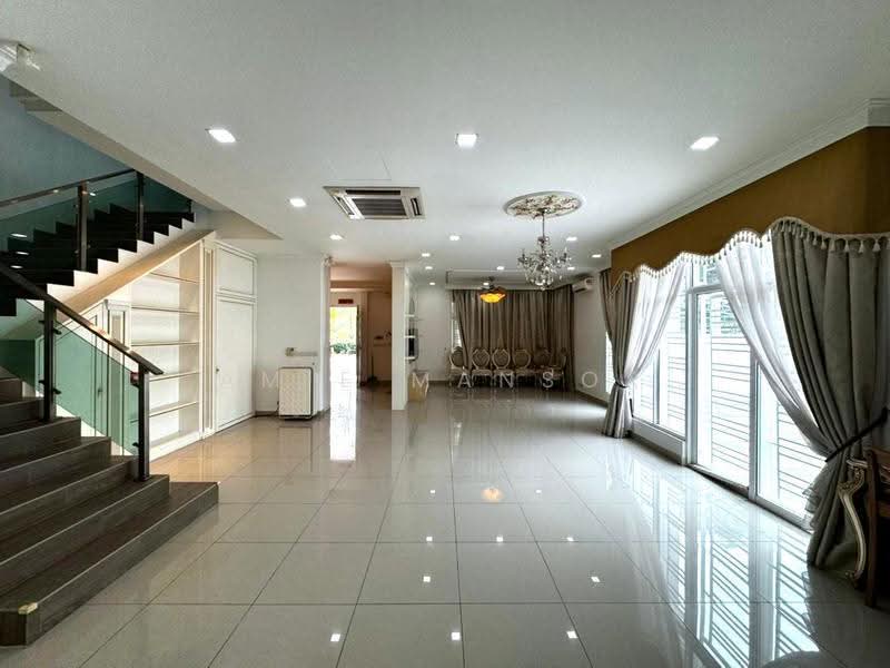 Semi-Detached House for Rent in Cyberjaya (Selangor) - Amie Mansor - Living Room - PropertyGuru.com.my
